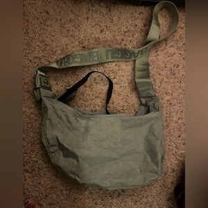 BAGGU Medium Crescent Crossbody — Seafoam (Urban Outfitters Exclusive Color)